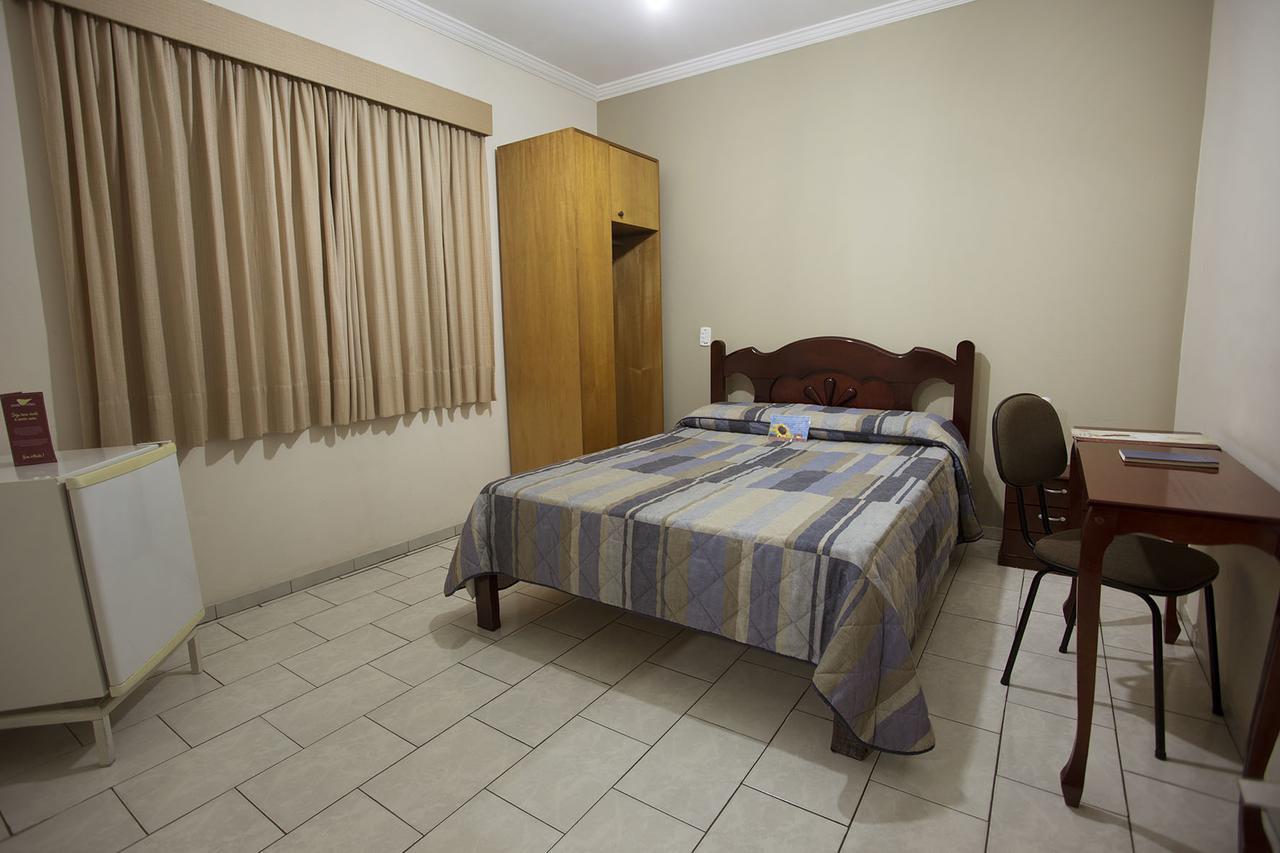 Hotel Vitoria Pindamonhangaba Zewnętrze zdjęcie